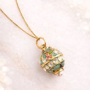 NWOT Multicolor Pendant Necklace